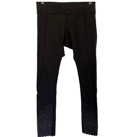 Lululemon capris sz 4 - Picture 3 of 5